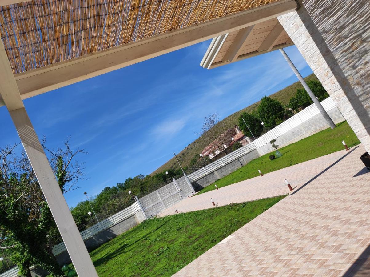 Janus Casa Nel Verde - Relax Pool & Spa Giano Vetusto Exterior foto